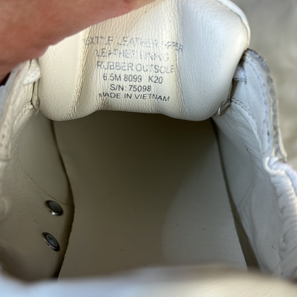 Tory Burch Tory Sneaker - Picture 11 of 11